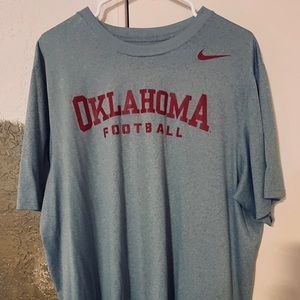 Men’s Nike Oklahoma football T-shirt size XL